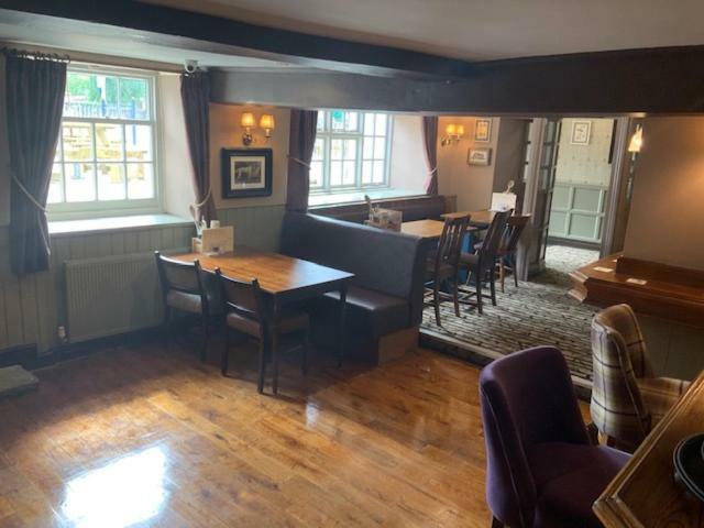 Swan & Talbot Inn เวเทอร์บี ภายนอก รูปภาพ